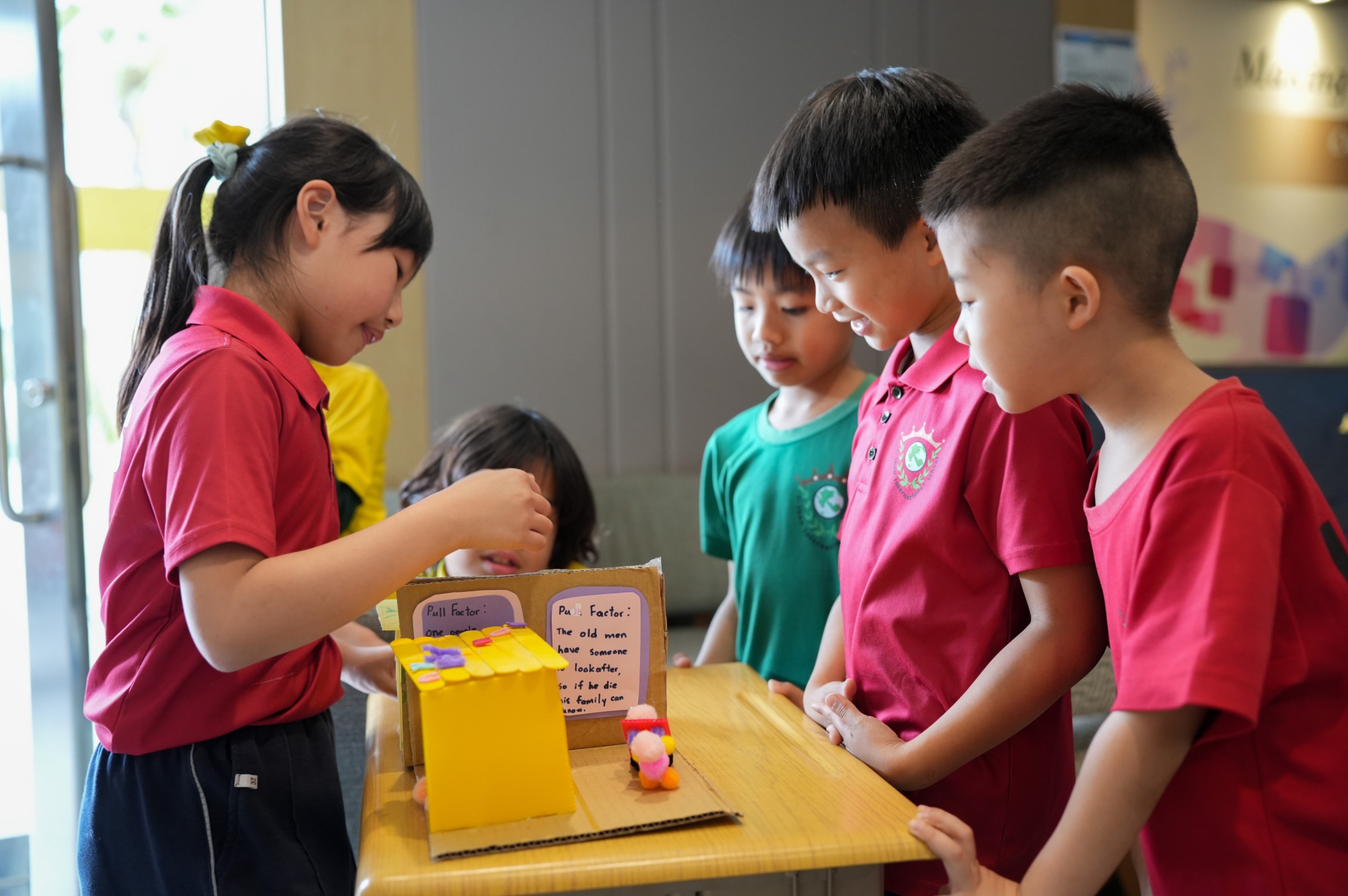 Primary students taking part in an IB PYP inquiry-based learning activity