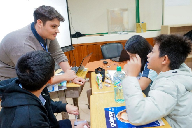 I-Shou International School national curriculum